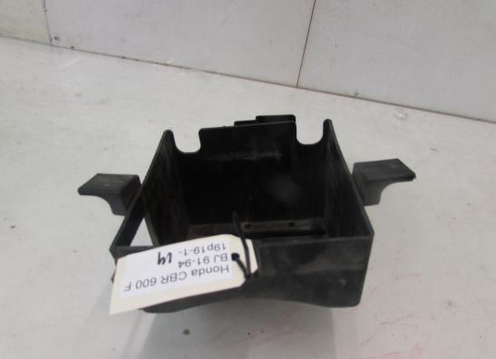 Batterie befestigung Honda CBR 600 F