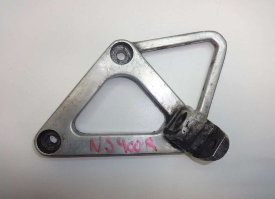 Fussrastetrager vorne links Honda NSR 400