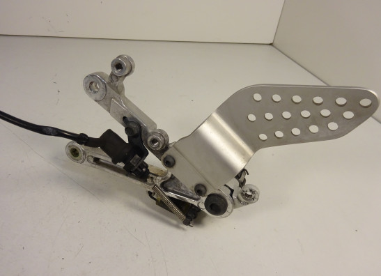 Fussrastetrager vorne rechts Yamaha YZF R1