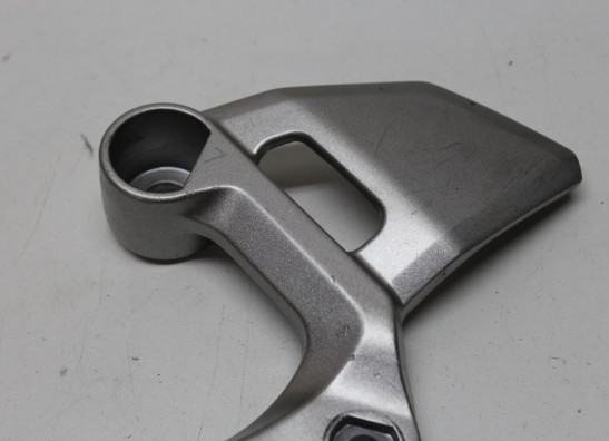 Fussrastetrager vorne links Yamaha Tracer 900