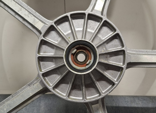 Front Wheel Honda VF 700  750 Supermagna