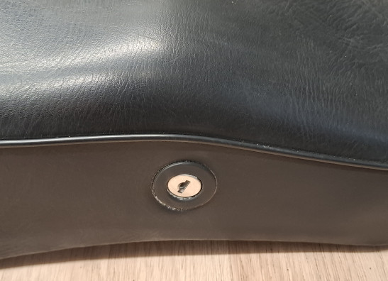 Zadel Yamaha YX 600 Radian