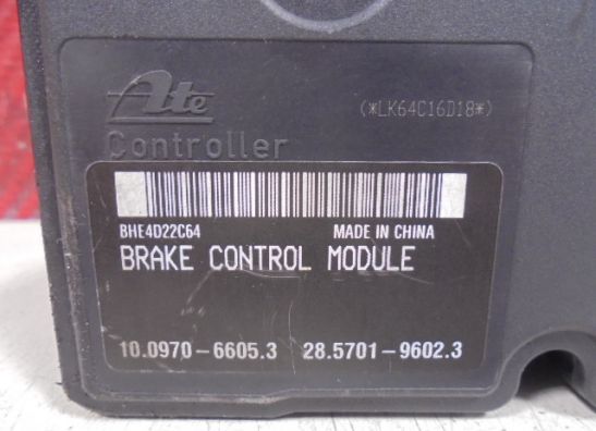 ABS pomp Piaggio MP3 500 LT