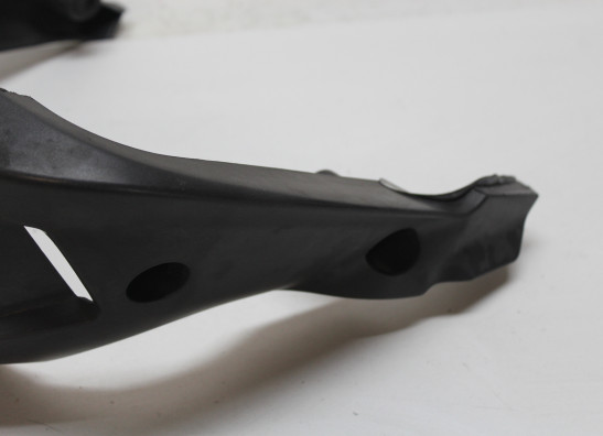 Cowl under Moto Guzzi 1200 sport