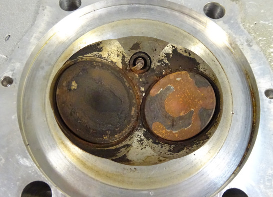 Cilinderkop Ducati monster 600