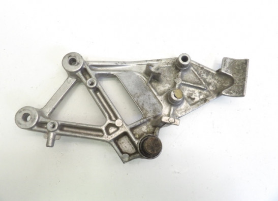 Fussrastetrager vorne rechts Honda VFR 750