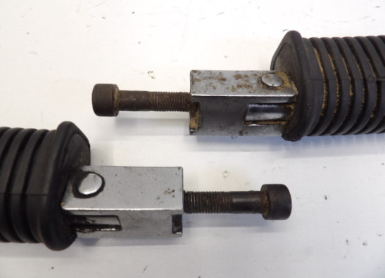 Duo voetsteun set Suzuki LS 650