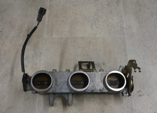 Gasklephuis Triumph 955 daytona