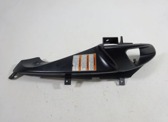 Rechter binnenkuip Suzuki GSX R 750