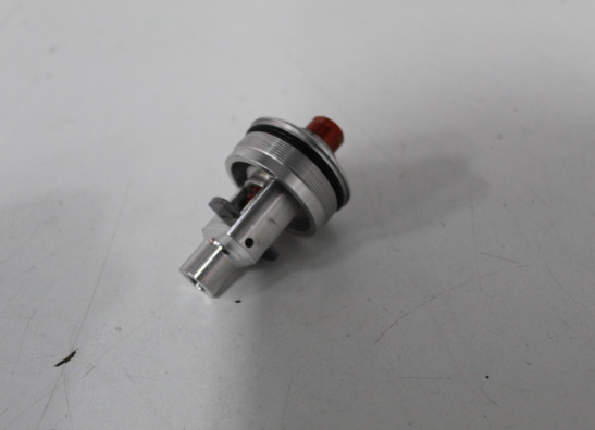 Fork pipe outside Triumph Street Triple 675