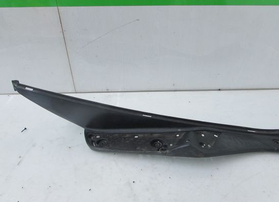 Cowl right small Suzuki Burgman 400