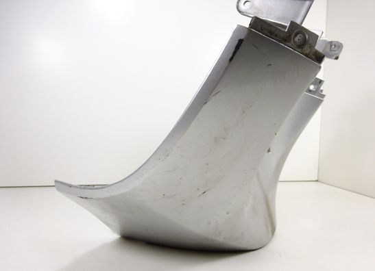 Cowl V shape under Suzuki Burgman AN 250