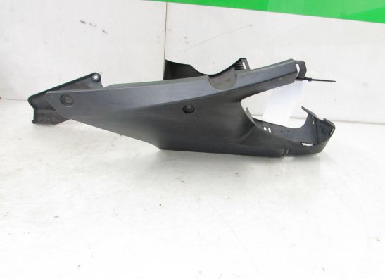 Cowl under Honda CBR Fireblade