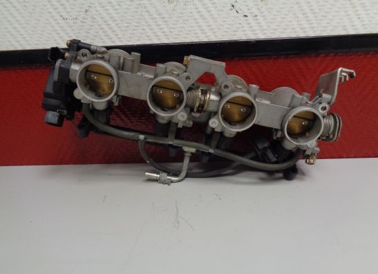 Gasklephuis Suzuki GSR 600