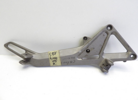 Fussrastetrager vorne rechts Honda CB 600 F