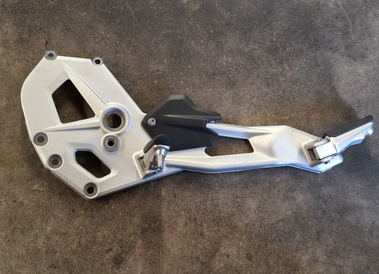 Fussrastetrager vorne links BMW F 900 R