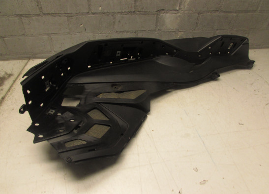 Cowl lower right BMW C 650 GT