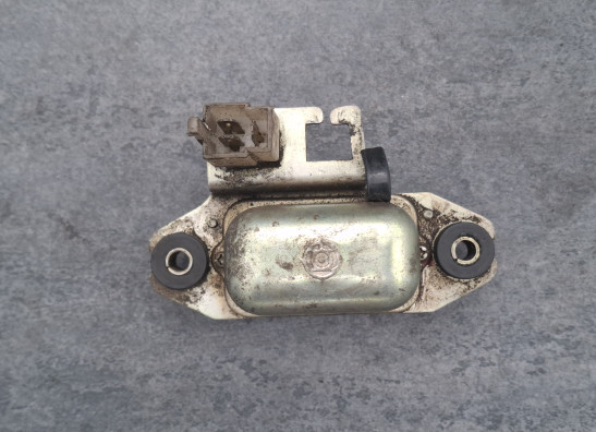 Spanningsregelaar Yamaha TX 750