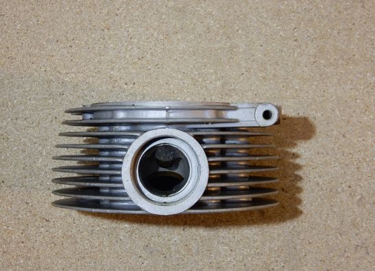 Cilinderkop Moto Guzzi V7 700