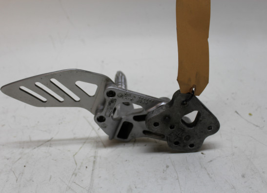 Main step holder left Suzuki GSX R 600