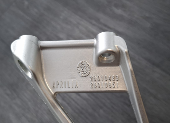 Duo voetsteun rechts Aprilia Tuono 660