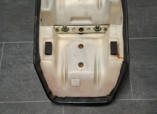 Zadel Suzuki GSX 550 EF
