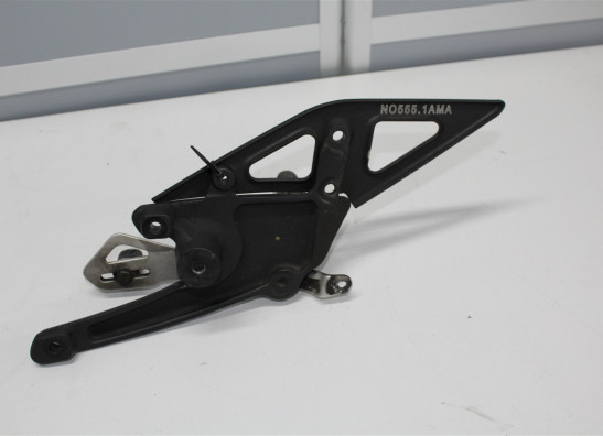 Fussrastetrager vorne rechts Buell 1125 R