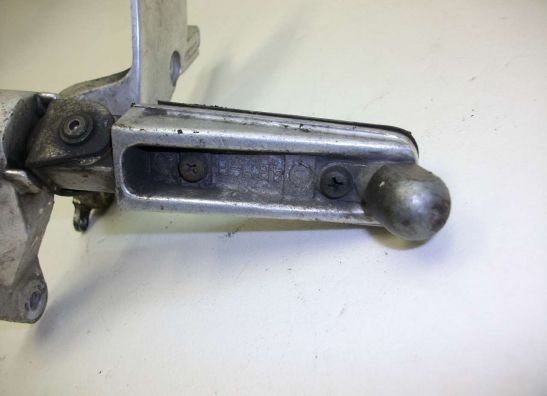 Fussrastetrager vorne rechts Yamaha FZR 600