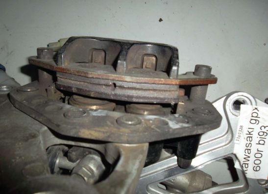 Fussrastetrager vorne rechts Kawasaki GPX 600