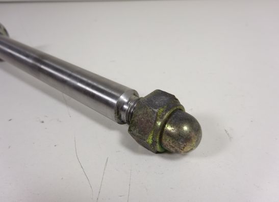 Axle front Triumph Tiger 955i