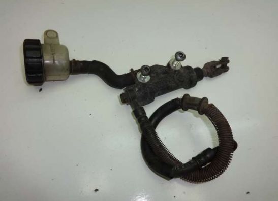 Rempomp achter Yamaha XJ 600 Diversion