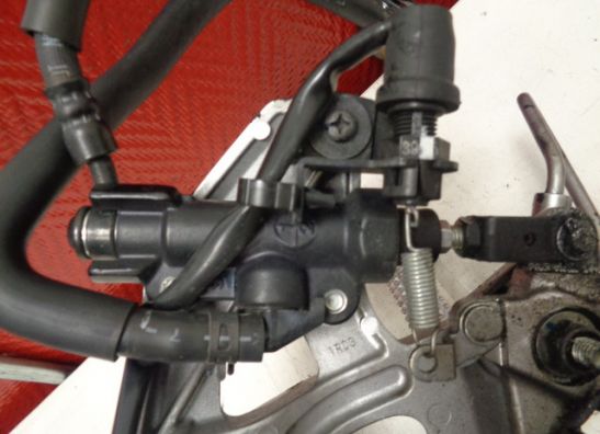 Rempomp achter Yamaha MT 09