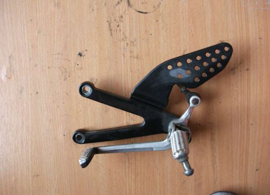 Main step holder left Yamaha YZF R1