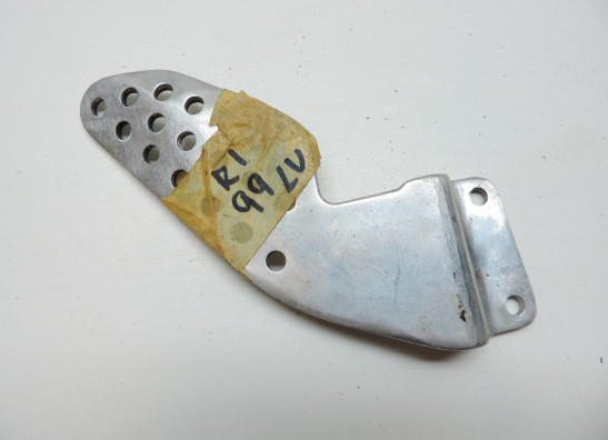 Main step holder right Yamaha YZF R1
