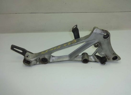 Fussrastetrager vorne rechts Suzuki GSX 550 EF