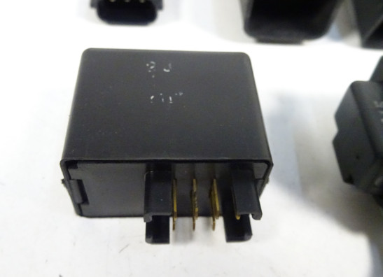 Relais unit Suzuki GSR 600