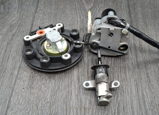 Slotenset Yamaha TDM