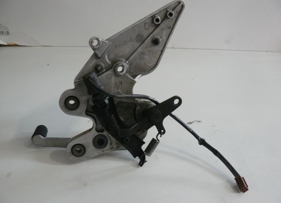 Fussrastetrager vorne rechts Yamaha FAZER 600