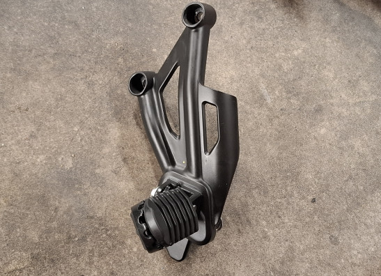 Fussrastetrager vorne rechts Honda CMX 500 Rebel