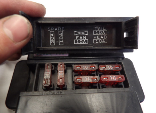 Fuse box Kawasaki ZXR 750