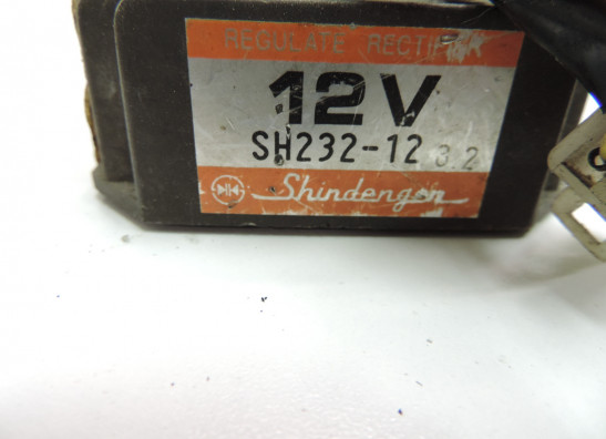 Regler Gleichrichter Honda CB 400