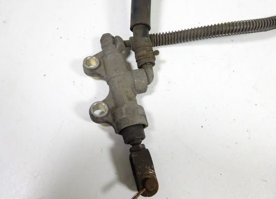 Rempomp achter Kawasaki ZX 9 R