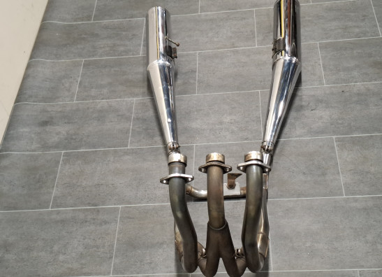 Uitlaat Triumph Trident 900