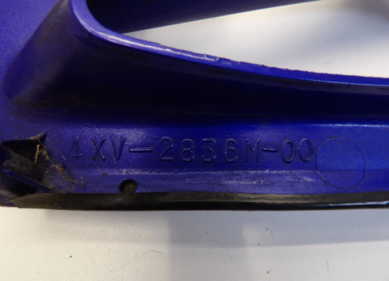 Cowl V shape under Yamaha YZF R1