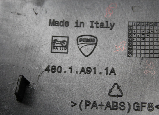 Linker zijkuip Ducati Multistrada V4