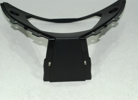 Cowl V shape under Suzuki GSX R 1000