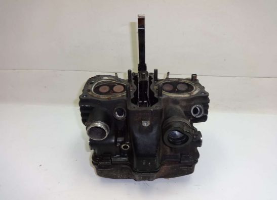 Cilinderkop Honda VF 700  750 C Magna