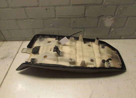 Zadel Kawasaki GPX 750