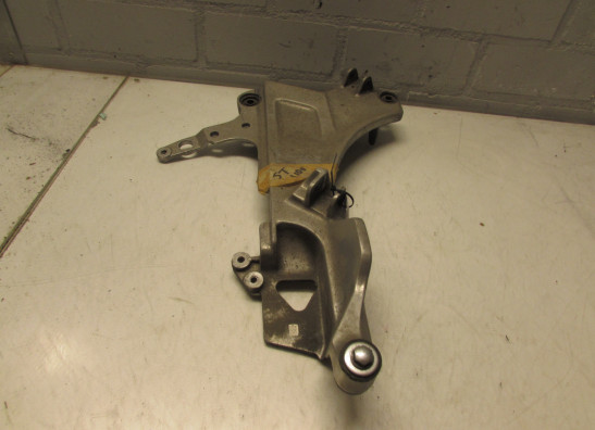 Fussrastetrager vorne rechts Honda ST 1100 Pan European