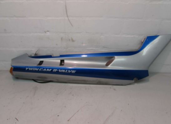 Rechter achterkant Kawasaki ZZR 250